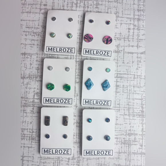 Earring Gift Set - Picture 3 of 3